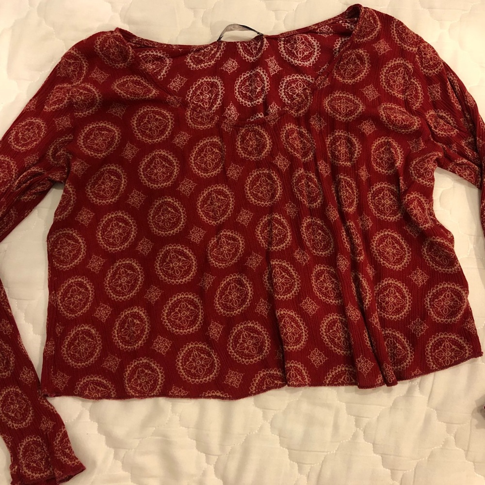Brandy Melville patterned long sleeve top